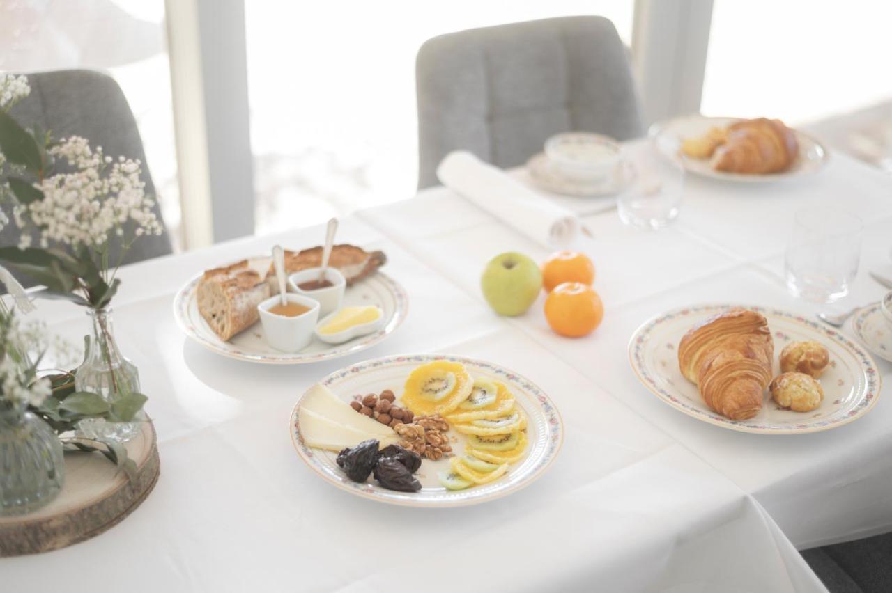 Hotel Escons Domaine De Charme Saint-Sulpice-sur-Leze Zewnętrze zdjęcie