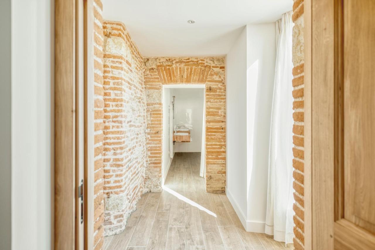 Hotel Escons Domaine De Charme Saint-Sulpice-sur-Leze Zewnętrze zdjęcie