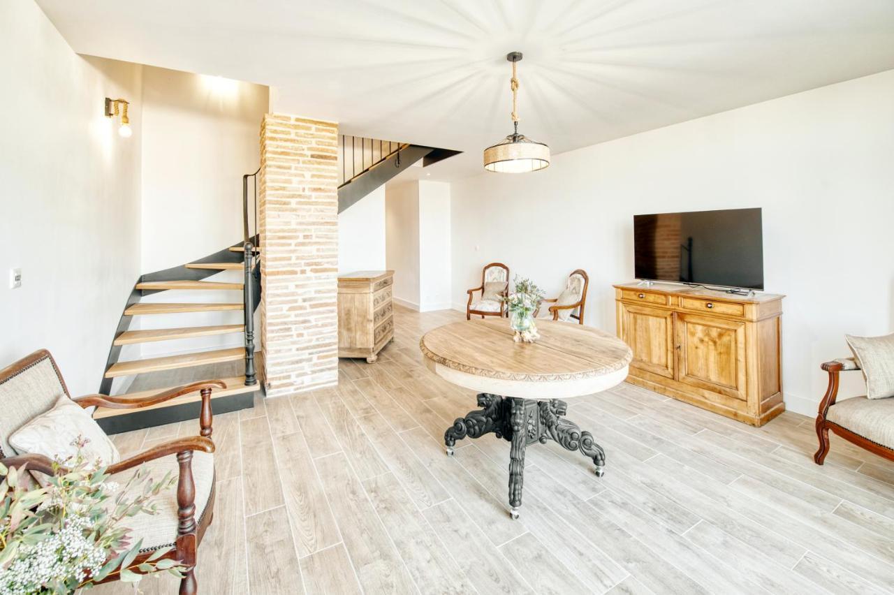Hotel Escons Domaine De Charme Saint-Sulpice-sur-Leze Zewnętrze zdjęcie